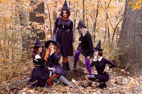 Harmonies celebrating friendship and witchcraft